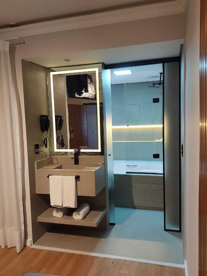 Deluxe Suite with Spa Bath